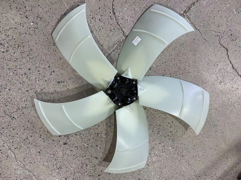 medium size plastic sickle axial fan 7xl
