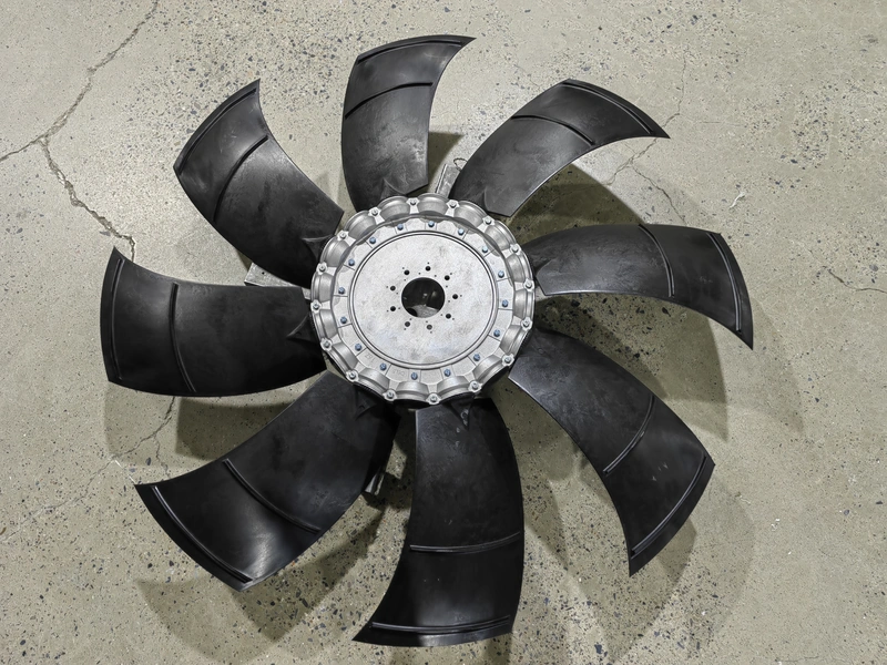 medium size plastic sickle axial fan 7xl
