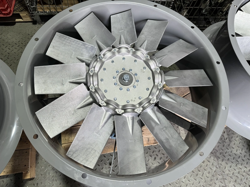 medium size aluminum axial fan p4z